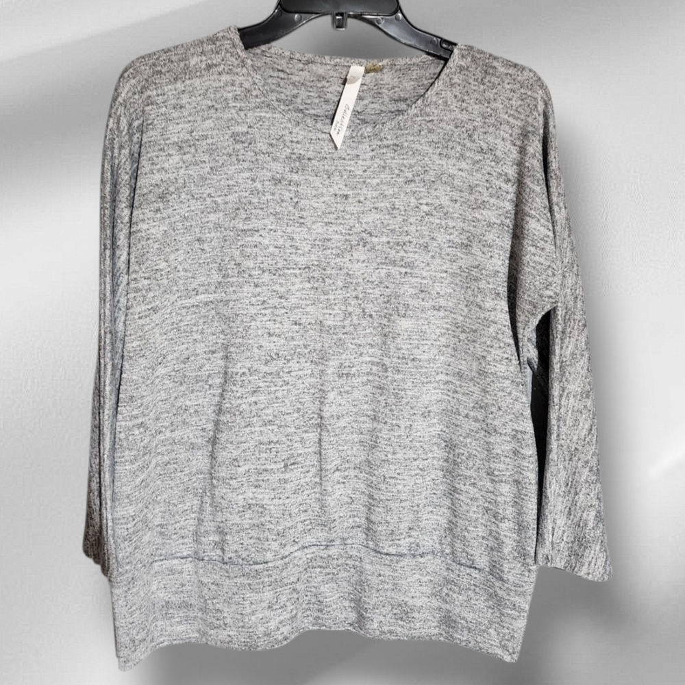 Womans Collection B Gray Crewneck Sweater Lightweight Knit